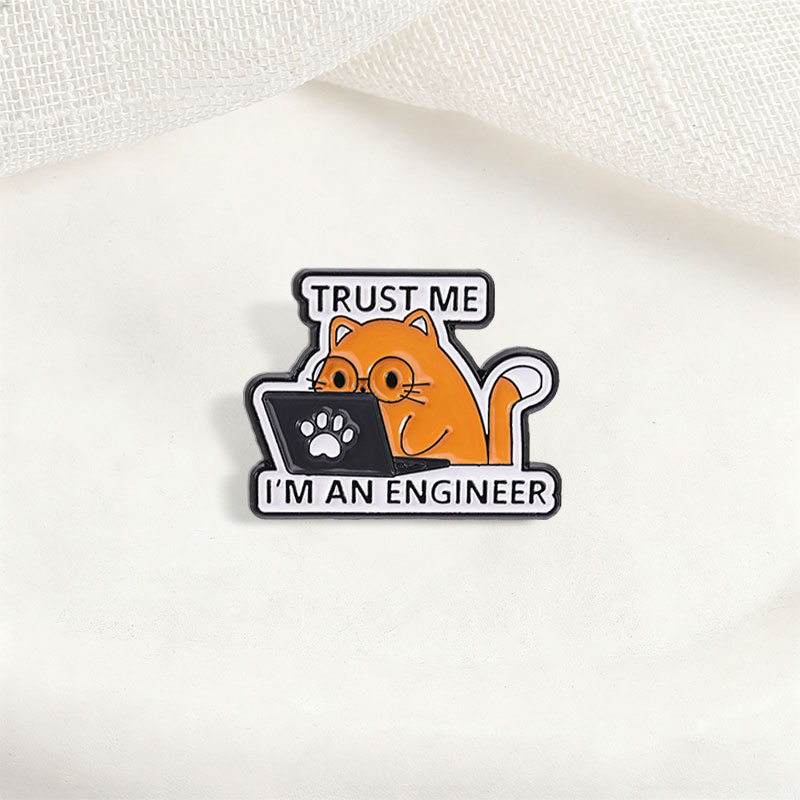 I'm An Engineer Quote Enamel P - Tech Accessories For Laptop 评论和价格